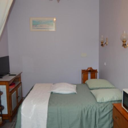 Chambre Charentaise Vars  Exterior photo